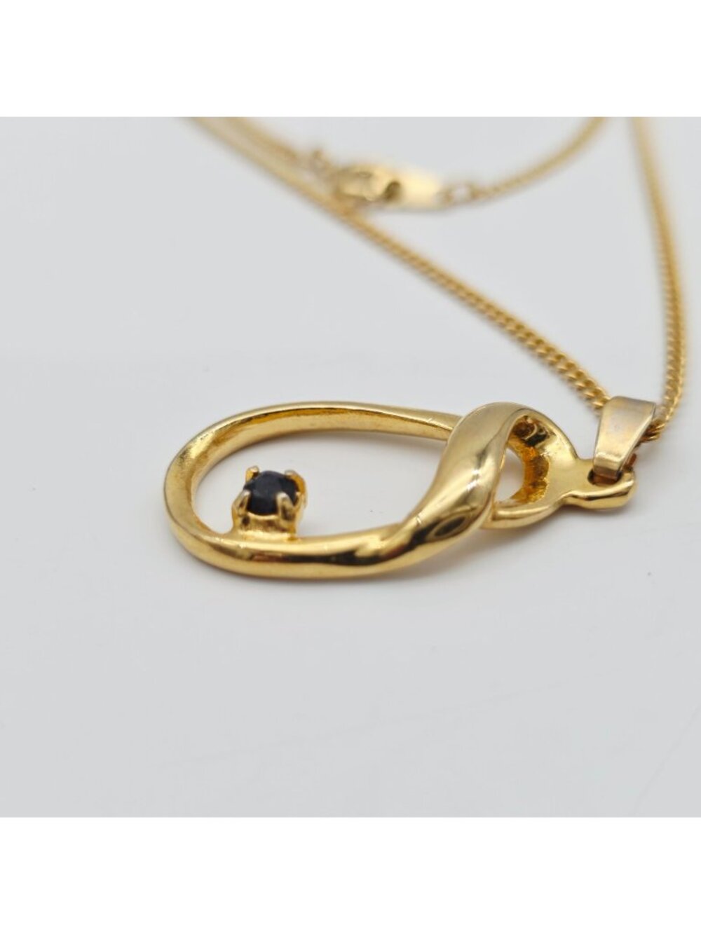 Gold-Plated Pendant Necklace With Black Accent Stone & Delicate Chain 16" - Picture 5 of 7